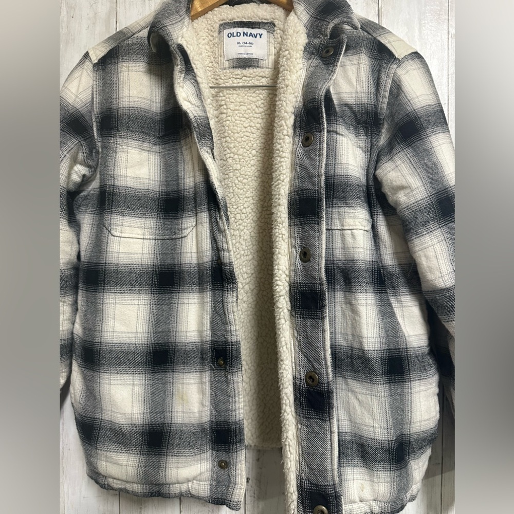 Old Navy Checkered Flannel Sherpa Lines Jacket Size XL boys - Picture 4 of 7